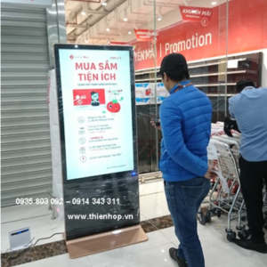 MÀN HÌNH QUẢNG CÁO LCD CHÂN ĐỨNG 55” HỆ THỐNG TRUNG TÂM THƯƠNG MẠI LOTTE